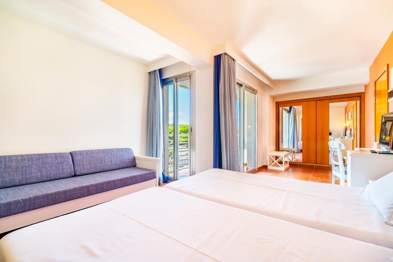 Quadruple Room with Balcony,1589355234:JPEG
