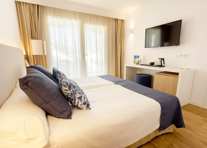 Parque Nereida Suites Hotel